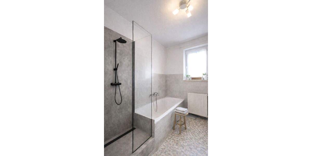 Einfamilienhaus Rottenburg an der Laaber Rottenburg - 7 Zimmer, 175 m&sup2;, 459.000&euro; | Angebot:24453074