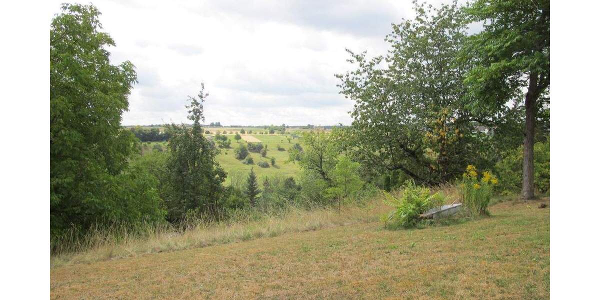 Herrliches Wochenendgrundstück mit bester Aussicht - zwei Brunnen, Baumbestand, aufteilbar in 2 oder drei Flächen, Südhang, teilbar zimmer