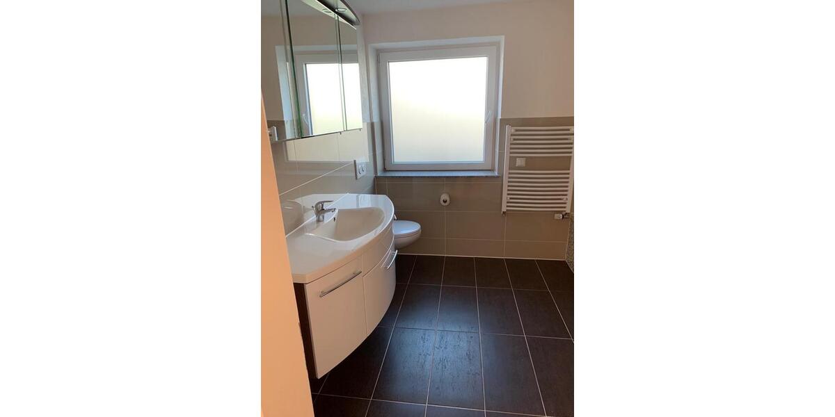 Erdgeschoßwohnung Öhringen - 4.5 Zimmer, 90 m&sup2;, 1.200&euro; | Angebot:26268858