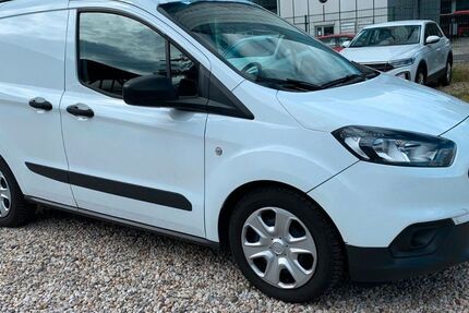 Ford Transit Courier 23.317 km 10.999 &euro; Berlin-Spandau 13597