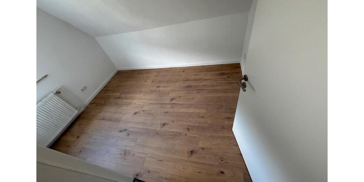 Einfamilienhaus Wolfhagen - 5 Zimmer, 135 m&sup2;, 329.000&euro; | Angebot:26802989