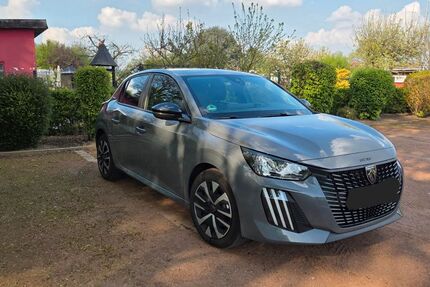 Peugeot 208 27.000 km 13.600 &euro; Mönchengladbach-Nord 41068