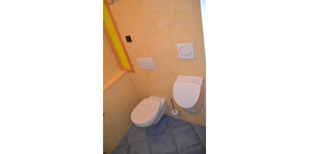 Dachgeschoßwohnung Augsburg - 5 Zimmer, 170 m&sup2;, 1.685&euro; | Angebot:26350218