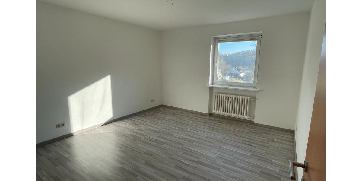 Etagenwohnung Netphen - 3 Zimmer, 79 m&sup2;, 630&euro; | Angebot:26635115