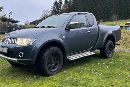 Mitsubishi L200 194.000 km 10.490 &euro; Kopp 54574
