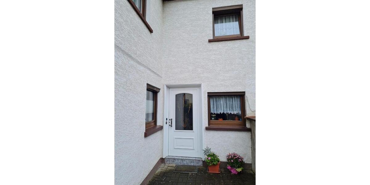 Doppelhaushälfte Schmalkalden - 4 Zimmer, 110 m&sup2;, 125.000&euro; | Angebot:26837230