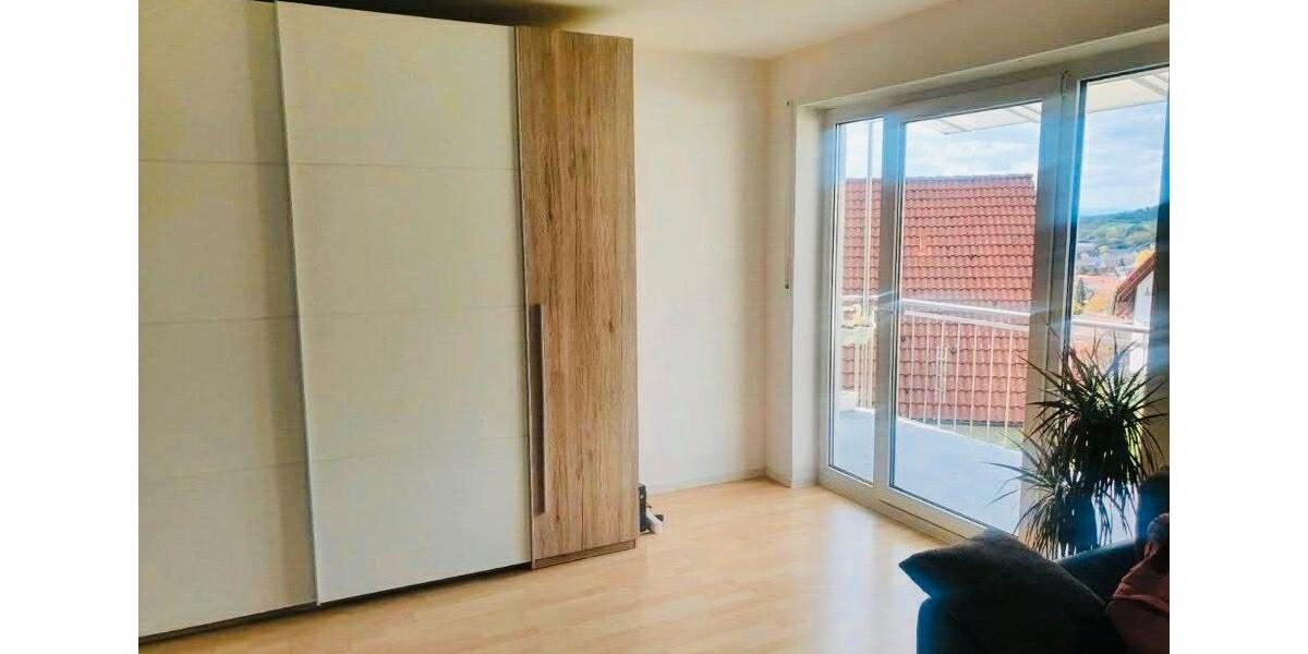 Dachgeschoßwohnung Friesenheim - 3 Zimmer, 100 m&sup2;, 1.180&euro; | Angebot:25477865