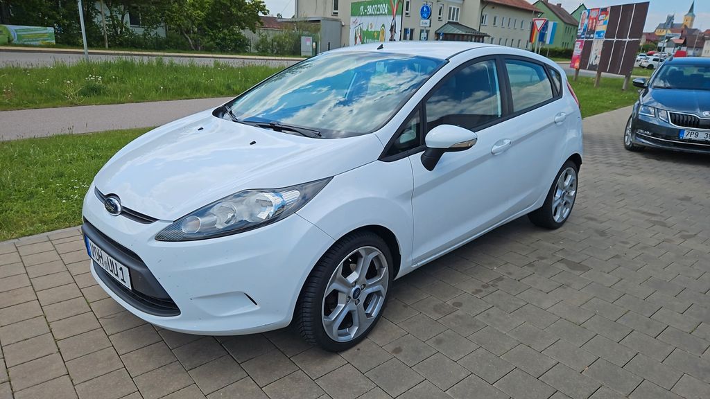Ford Fiesta 91.000 km 3.333 &euro; Neumarkt 92318