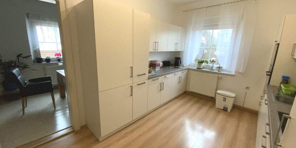 Etagenwohnung Maxhütte-Haidhof Maxhütte - 4 Zimmer, 106 m&sup2;, 219.000&euro; | Angebot:25674604