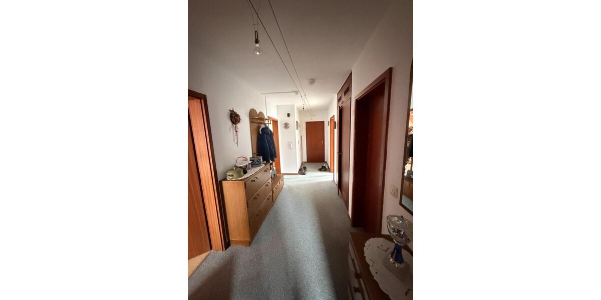 Dachgeschoßwohnung Petersberg - 3 Zimmer, 74 m&sup2;, 229.000&euro; | Angebot:25944122