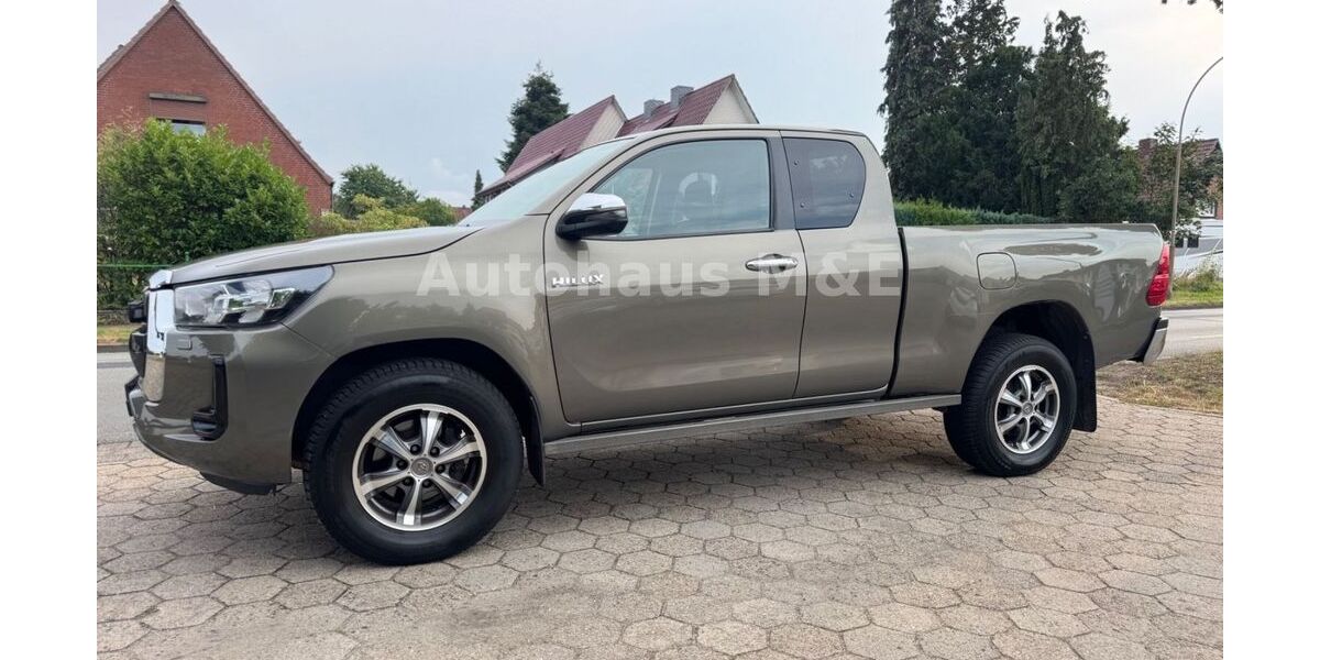 Toyota Hilux 194.000 km 29.990 &euro; Stelle 21435