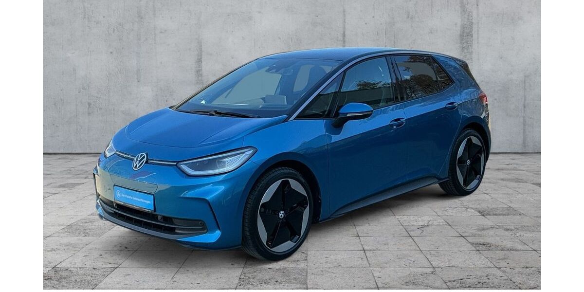 VW ID.3 3.752 km 38.330 &euro; Bamberg 96052