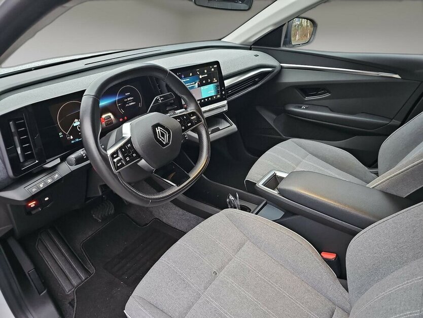 Renault Megane E-Tech Electric Equilibr+ 16300 .- Netto 21.313 km 19.397 € Schwalbach/Taunus 65824