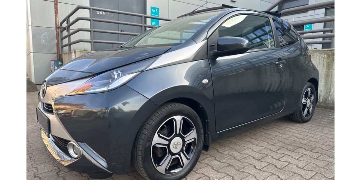 Toyota Aygo (X) 99.850 km 9.980 &euro; Berlin 13353