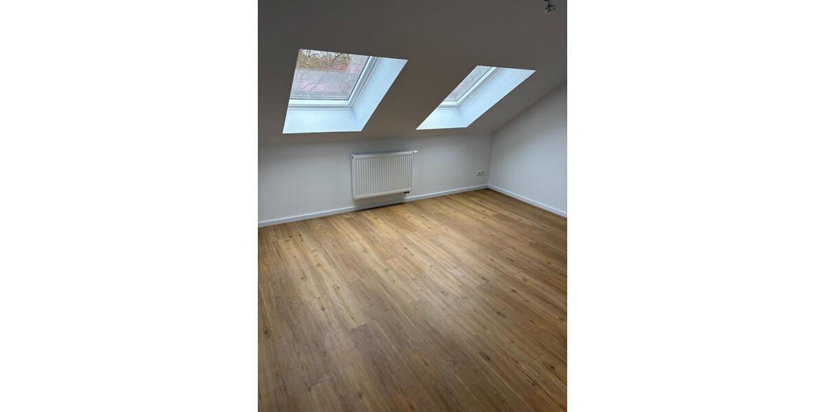 Etagenwohnung Sande - 3 Zimmer, 77 m&sup2;, 525&euro; | Angebot:24689267