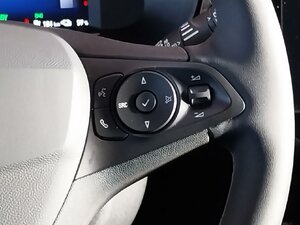 Opel Corsa e GS Matrix SHZ LHZ Kam Navi 6.298 km 34.990 € HAAN 42781