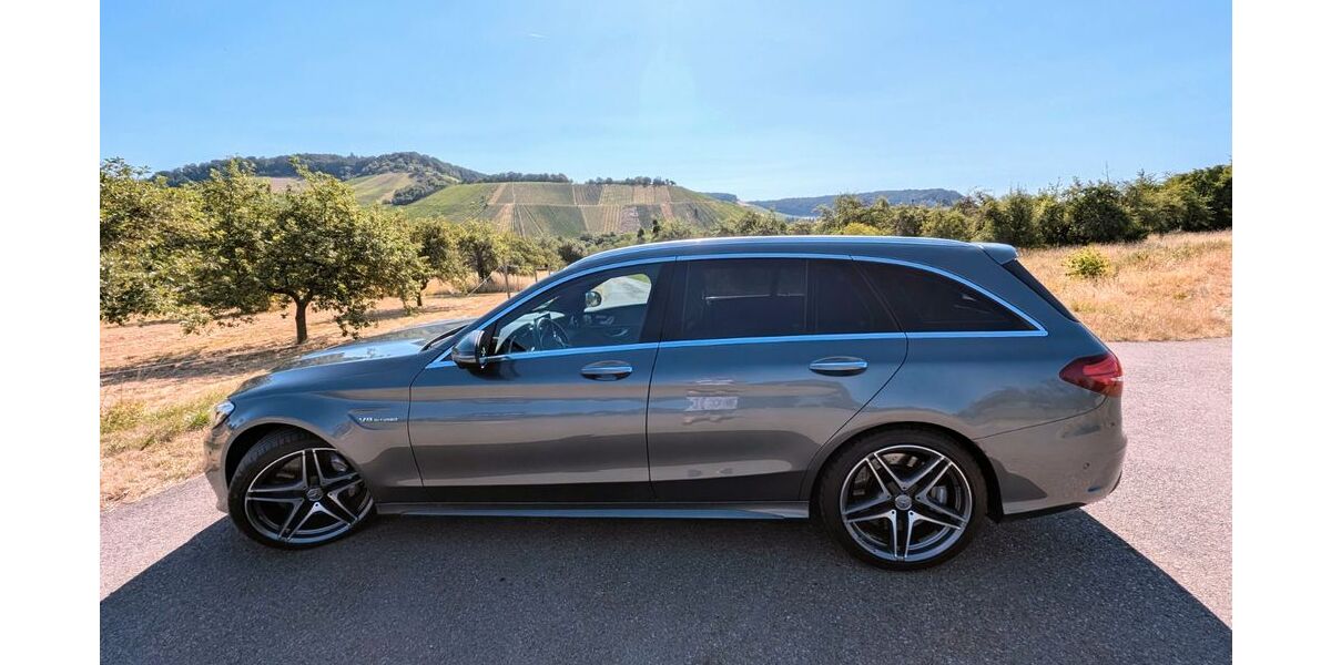 Mercedes-Benz C 63 AMG 83.000 km 42.500 &euro; Korb 71404