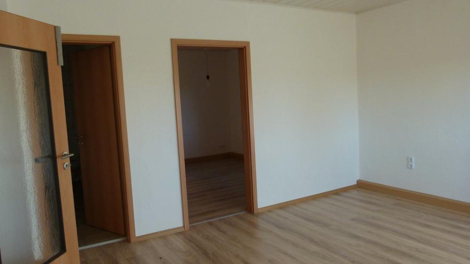 Erdgeschoßwohnung Gößnitz - 2 Zimmer, 50 m&sup2;, 250&euro; | Angebot:26407215