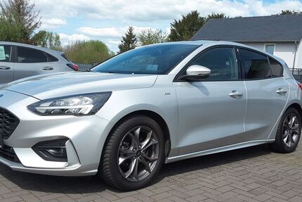 Ford Focus 21.000 km 20.480 € Veldenz 54472