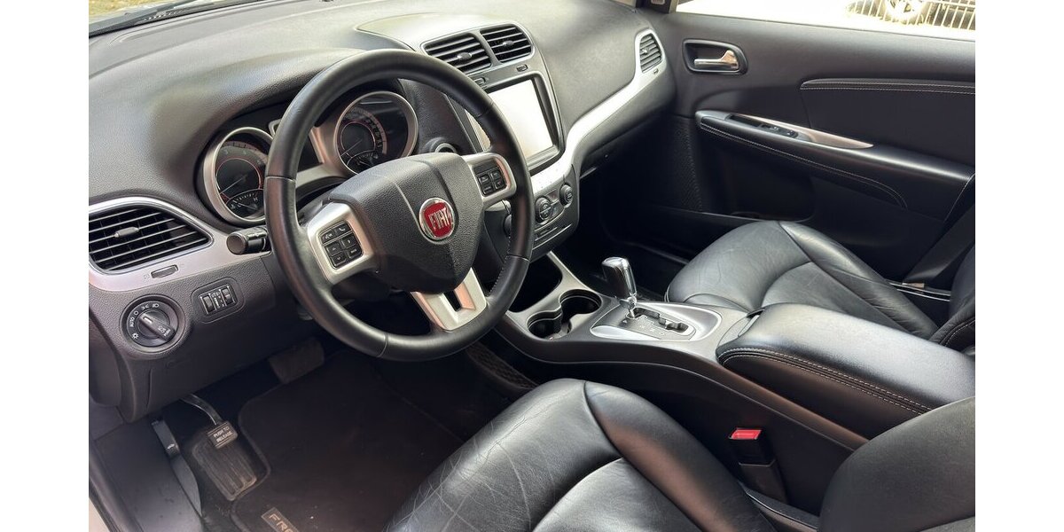 Fiat Freemont BLACK CODE AWD ALLRAD 136.000 km 9.999 &euro; Hamburg 22339