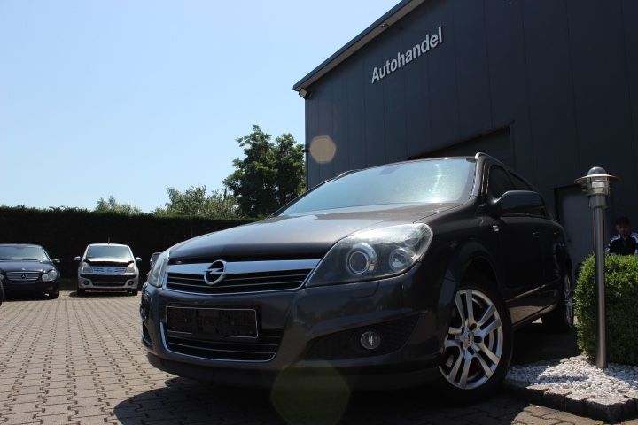Opel Astra 153.000 km 3.999 &euro; Lippstadt 59557