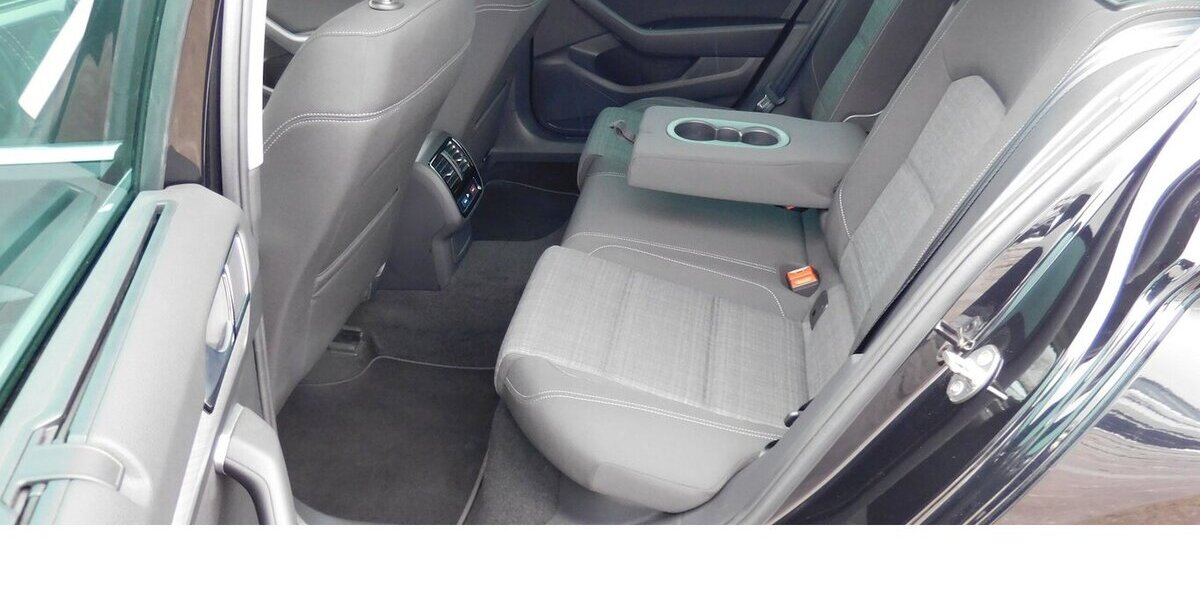 VW Passat 2.0 Bussiness BMT TDI Standhei.Navi Klima 36.500 km 22.990 &euro; Vordorf 38533