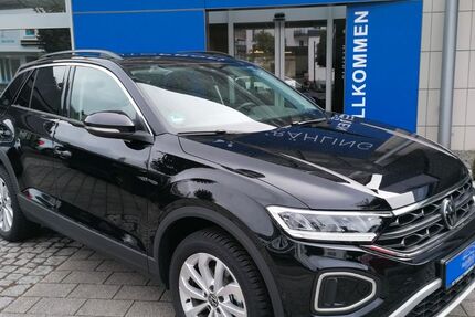 VW T-Roc 9.665 km 28.970 € Schmallenberg 57392