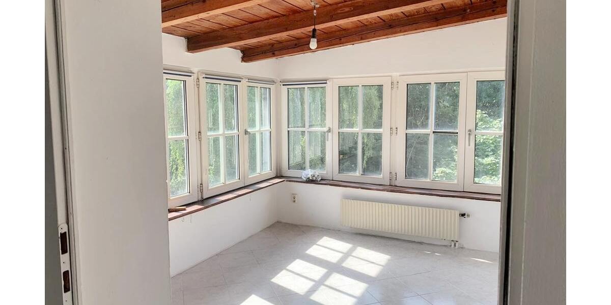 Unweit der Hochschule Anhalt - Mehrfamilienhaus - Schön gelegen 15 zimmer