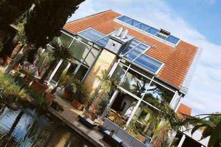 Architektenhaus mit wunderschönem mediterranem Garten! 7 zimmer