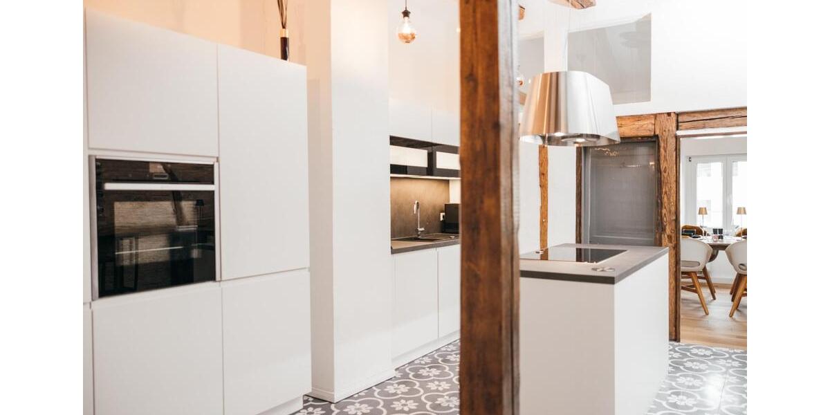 Möbliertes Penthouse mit Dachterrasse in der Altstadt 4 zimmer