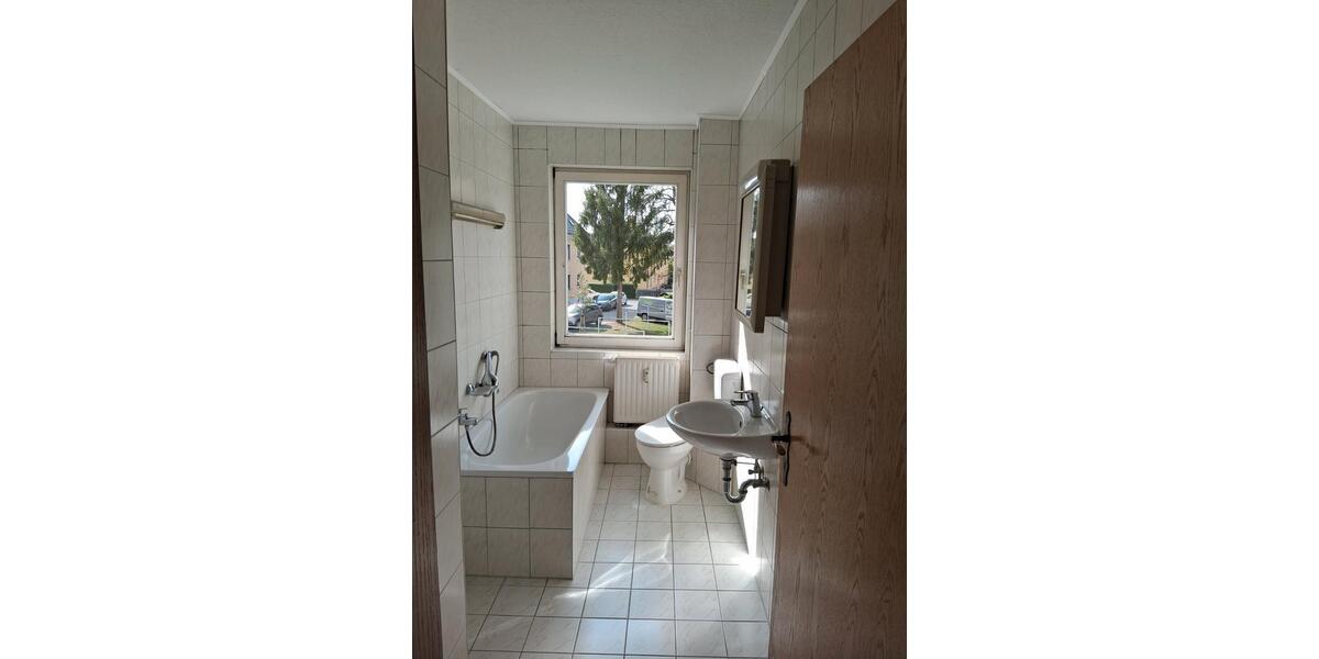 Etagenwohnung Hohenmölsen - 2 Zimmer, 46 m&sup2;, 380&euro; | Angebot:26447883