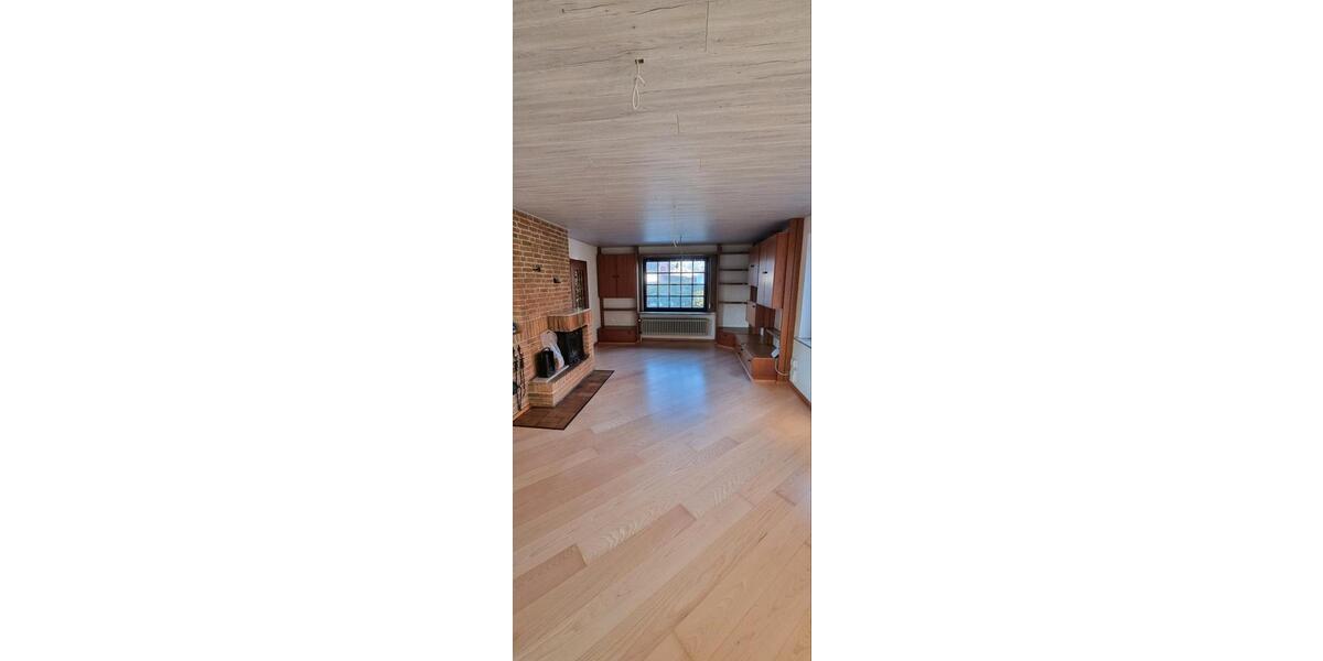 Einfamilienhaus Wesselburen - 4 Zimmer, 120 m&sup2;, 1.100&euro; | Angebot:26392070