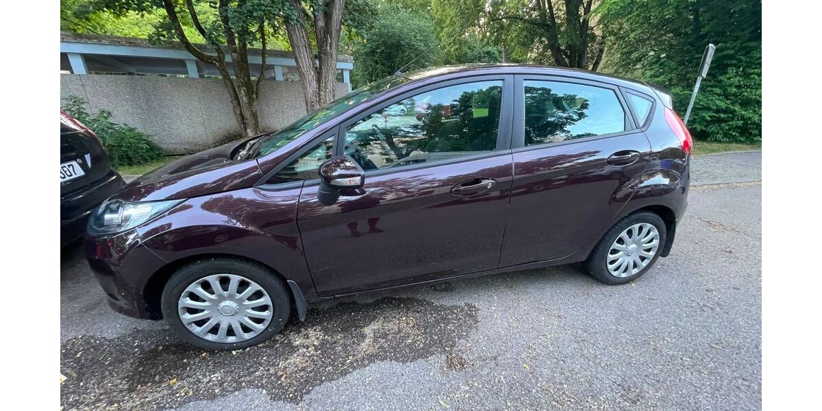 Ford Fiesta 91.500 km 7.800 &euro; Taufkirchen 82024