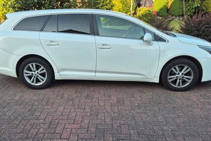 Toyota Avensis 333.000 km 3.500 &euro; Bad Laer 49196