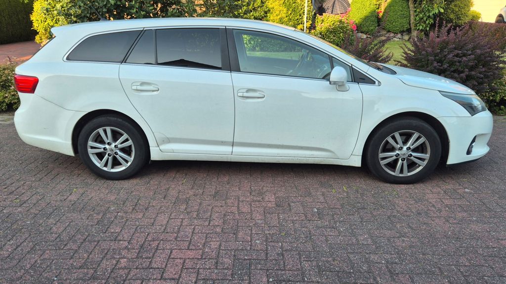 Toyota Avensis 333.000 km 3.500 &euro; Bad Laer 49196