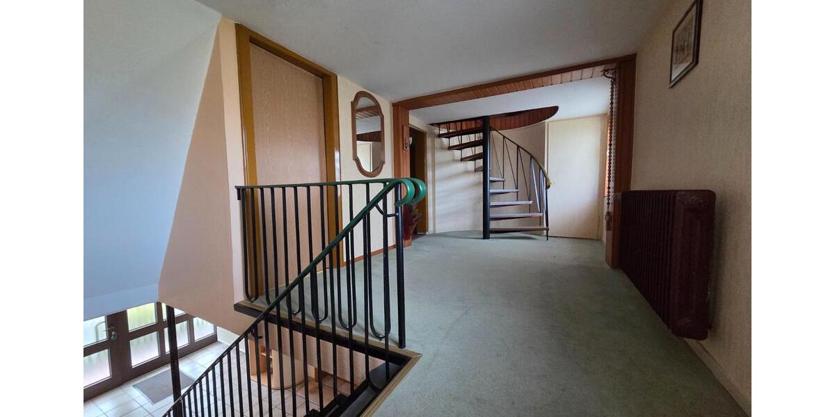 Einfamilienhaus Höxter - 10 Zimmer, 230 m&sup2;, 180.000&euro; | Angebot:27292288