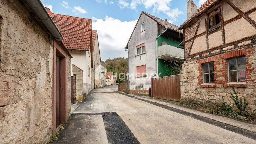 Einfamilienhaus Eußenheim Aschfeld - 8 Zimmer, 275 m&sup2;, 40.000&euro; | Angebot:25702868