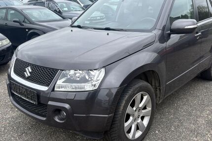 Suzuki Grand Vitara 135.854 km 5.290 &euro; Elsterwerda 04910