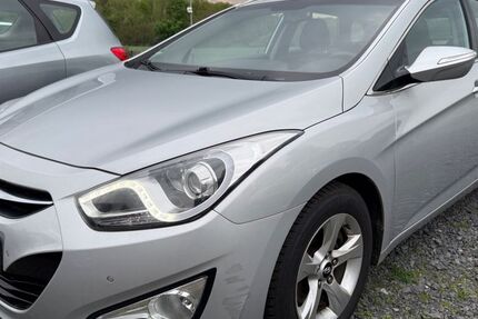 Hyundai i40 187.000 km 6.400 &euro; Wildau 15745