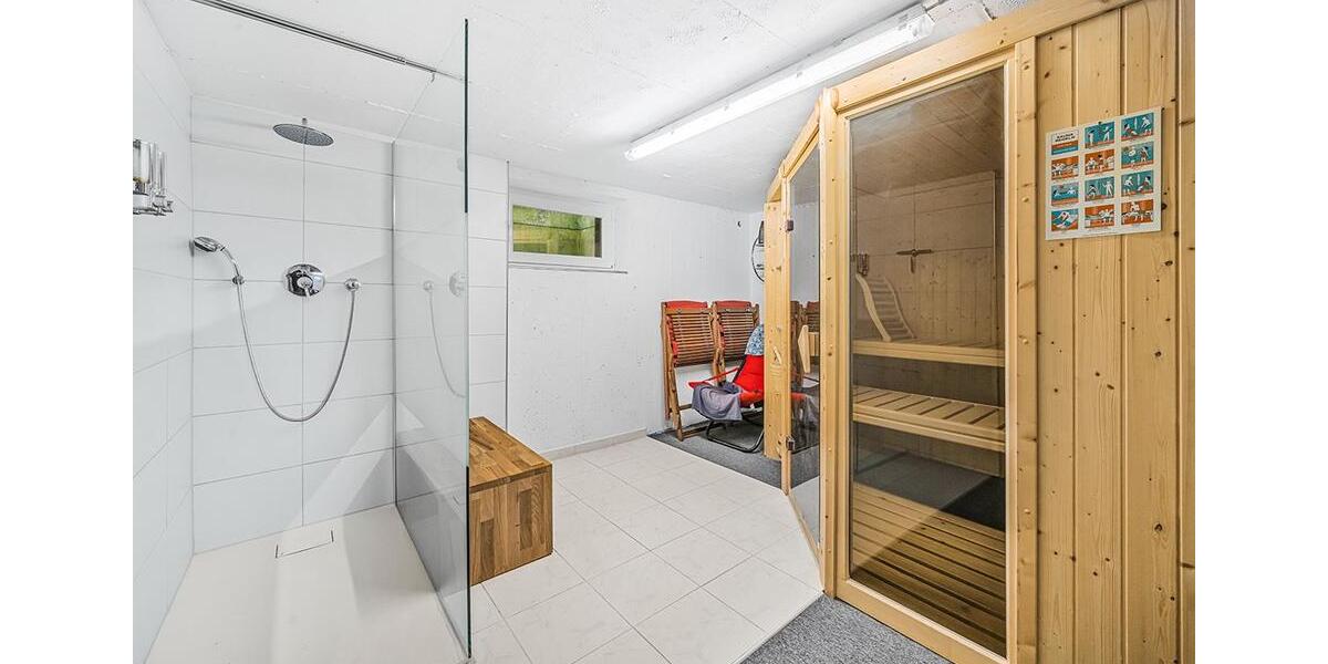 Bauernhaus, Landhaus Stühlingen - 8 Zimmer, 270 m&sup2;, 1.295.000&euro; | Angebot:26087153
