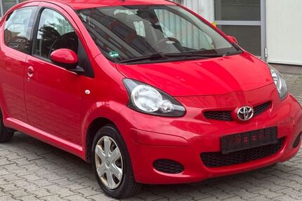 Toyota Aygo (X) 110.000 km 2.499 € Chemnitz 09120