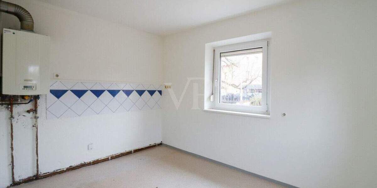 Mehrfamilienhaus, Wohnhaus Ansbach - 6 Zimmer, 130 m&sup2;, 330.000&euro; | Angebot:25733896