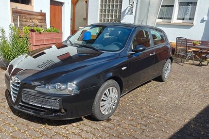 Alfa Romeo 147 66.595 km 4.300 &euro; Röthlein 97520