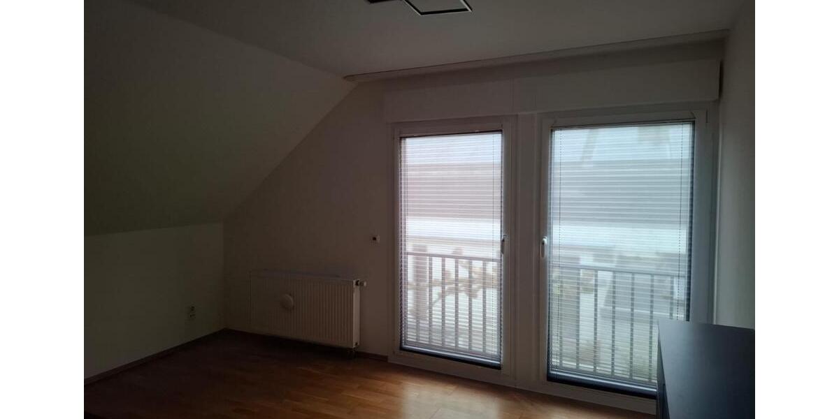 Doppelhaushälfte Duisburg Huckingen - 6 Zimmer, 170 m&sup2;, 2.400&euro; | Angebot:24851134