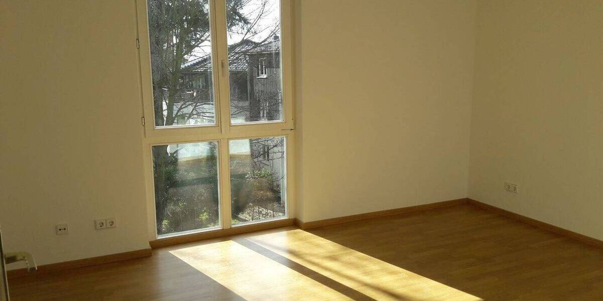 Etagenwohnung Dresden Bühlau/Weißer Hirsch - 4 Zimmer, 125 m&sup2;, 1.300&euro; | Angebot:26778588