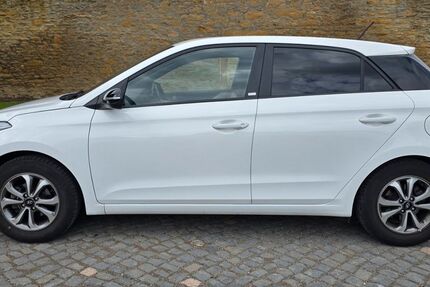 Hyundai i20 46.400 km 8.900 &euro; Goslar 38642