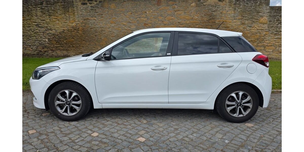 Hyundai i20 46.400 km 8.900 &euro; Goslar 38642