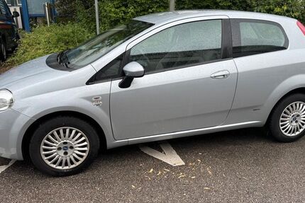 Fiat Punto 90.320 km 2.190 &euro; Neubiberg 85579