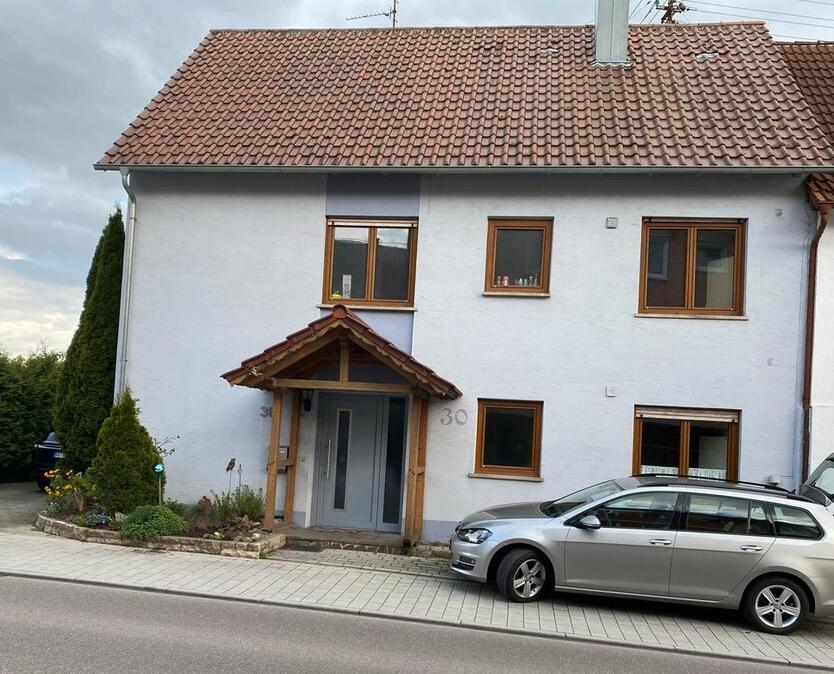 Wohnhaus- 2 Wohnungen -Frankenhardt