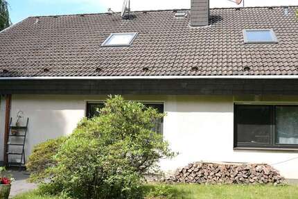 Haus zum Kaufen in Rösrath 670.000 € 326 m² 9 zimmer